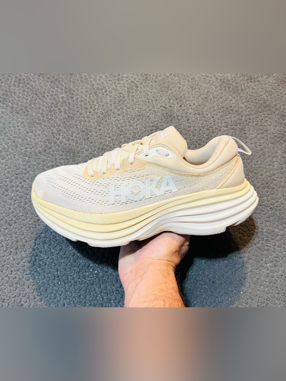 Hoka One One Bondi 8 ‘Shifting Sand Eggnog’ 2023 (Sz 8W/7M)